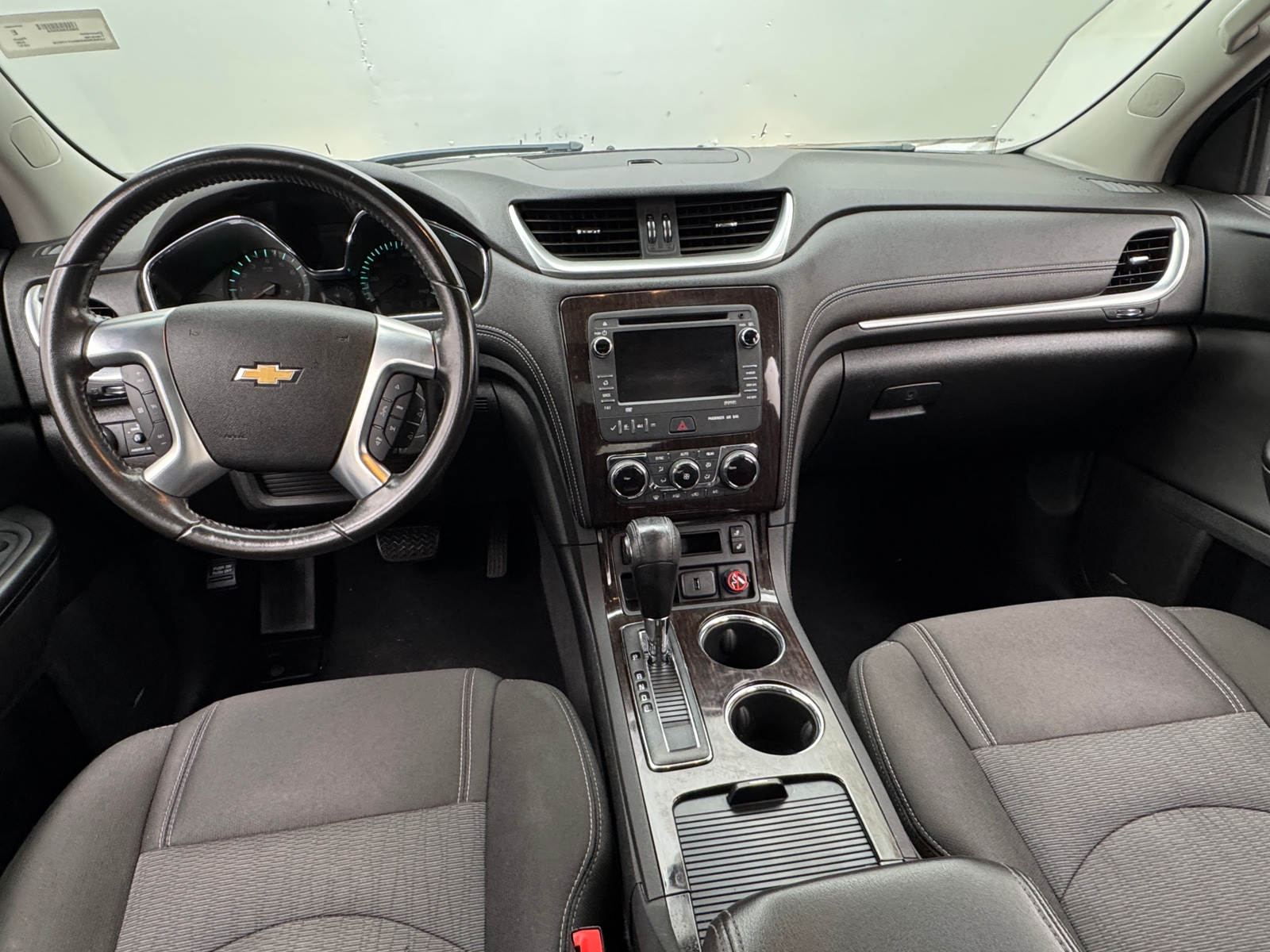 Thumbnail: 2017 Chevrolet Traverse - 3