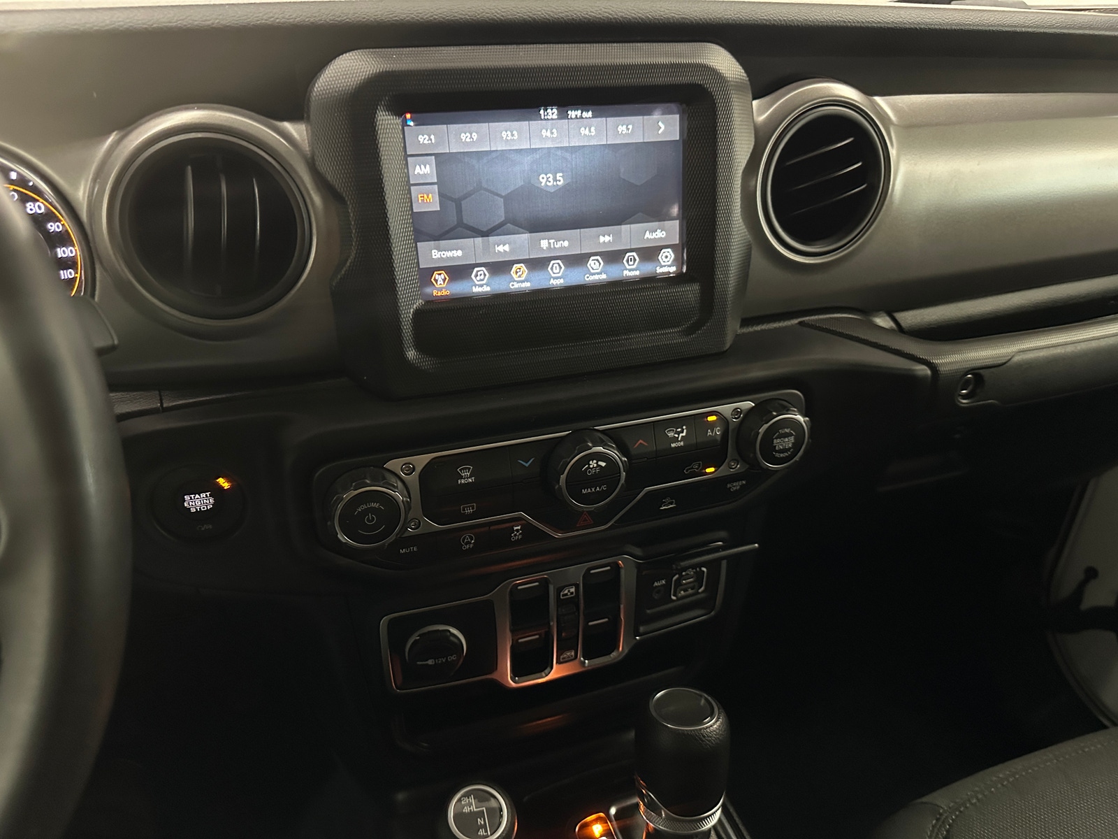 Thumbnail: 2023 Jeep Gladiator - 4