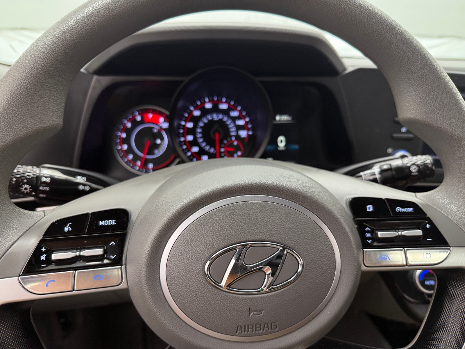 Thumbnail: 2023 Hyundai Elantra - 5