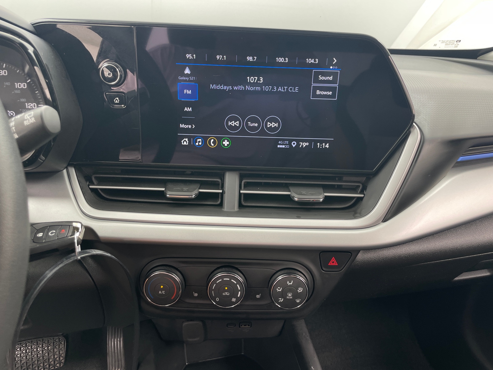 Thumbnail: 2025 Chevrolet Trax - 4