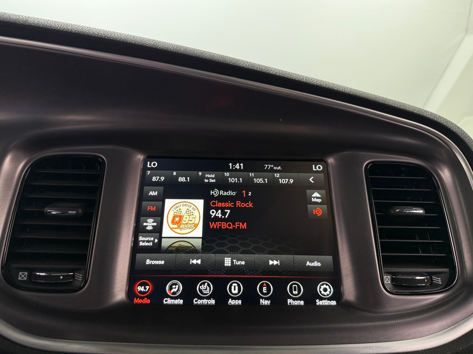 Thumbnail: 2021 Dodge Charger - 4