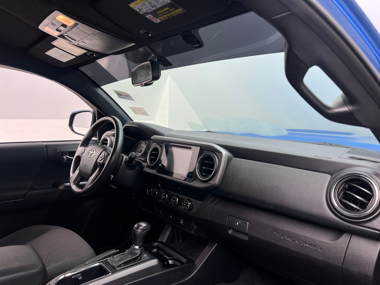 Thumbnail: 2017 Toyota Tacoma - 3