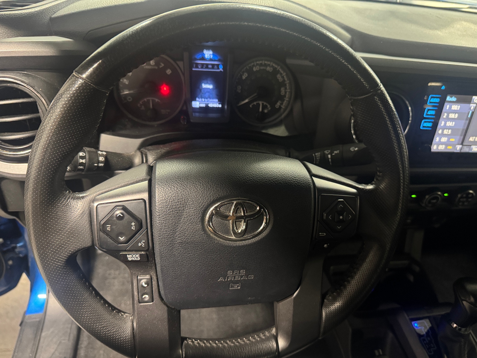 Thumbnail: 2017 Toyota Tacoma - 5