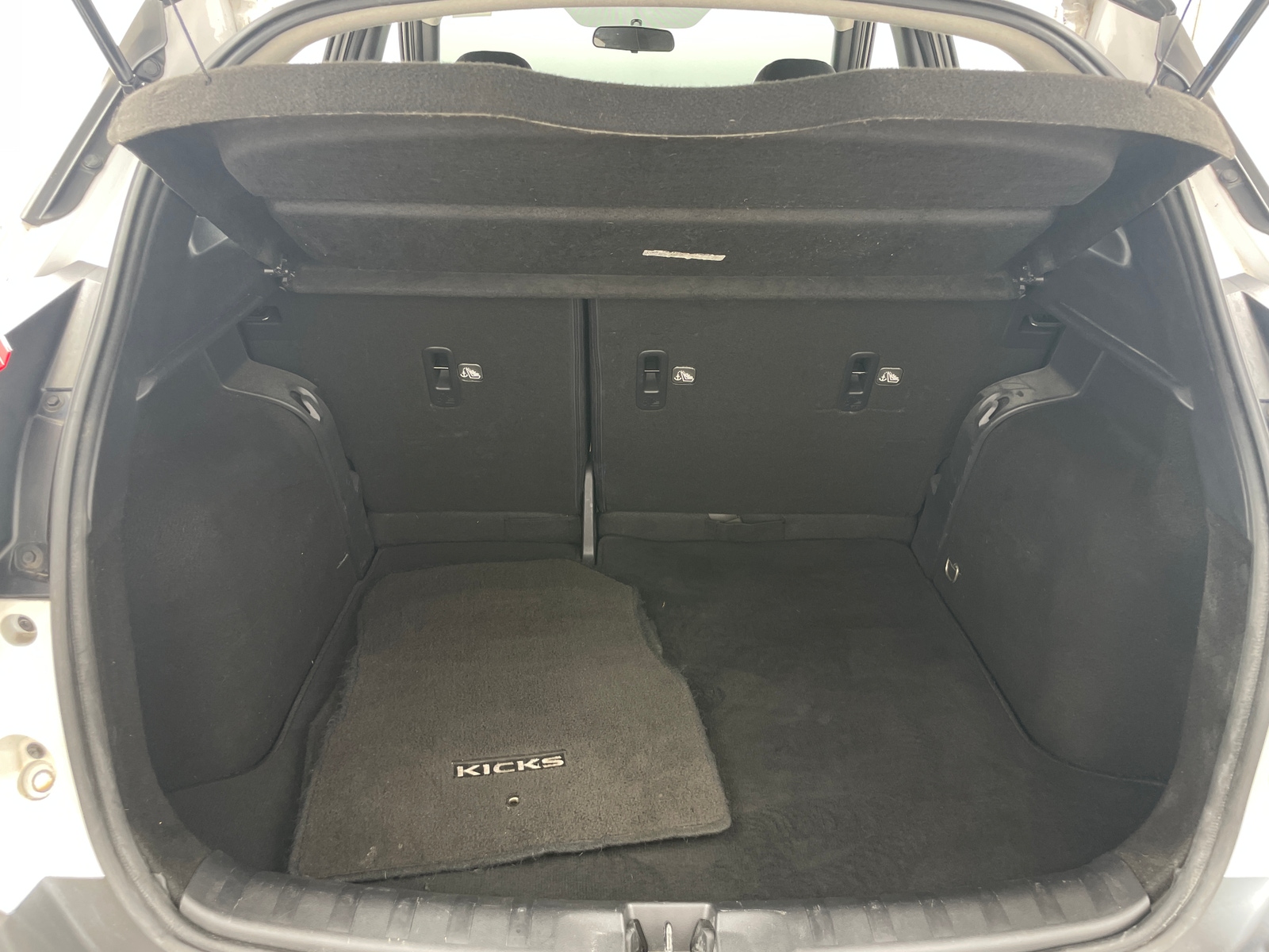 Thumbnail: 2018 Nissan Kicks - 7