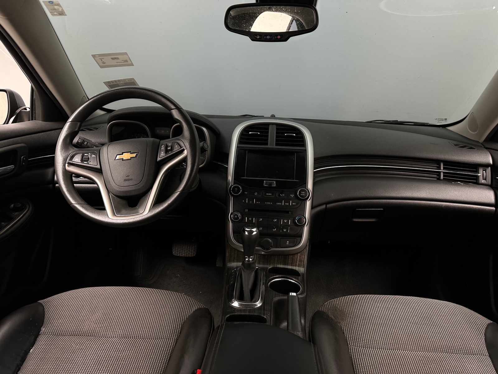 Thumbnail: 2015 Chevrolet Malibu - 2