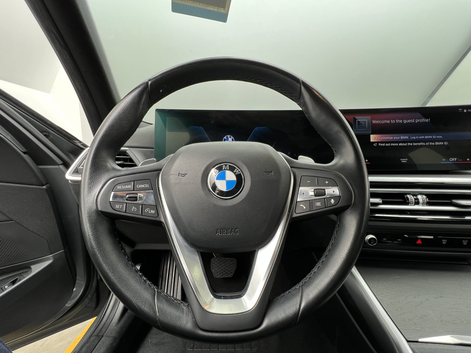 Thumbnail: 2023 BMW 3 Series - 4