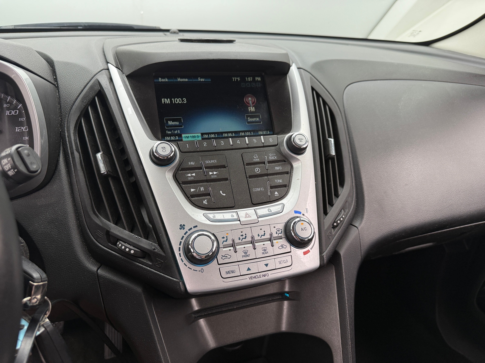 Thumbnail: 2012 Chevrolet Equinox - 4