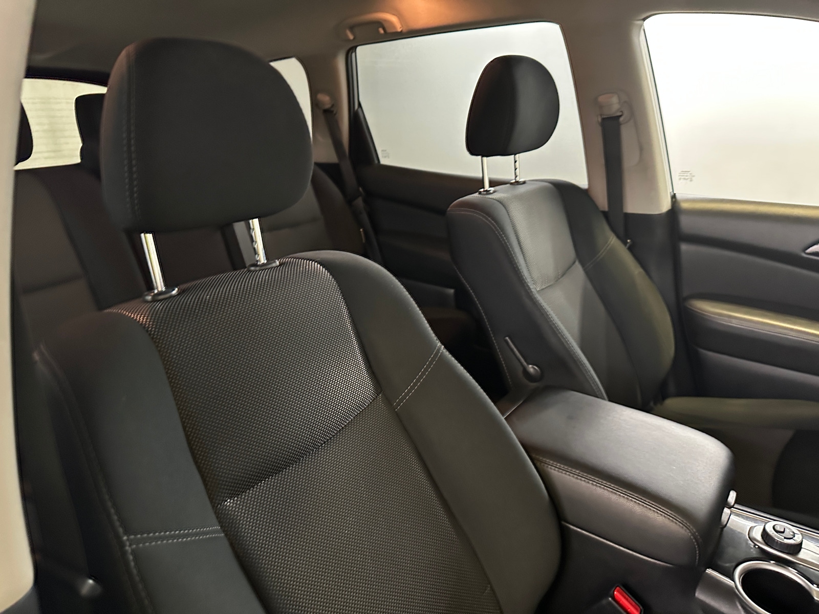 Thumbnail: 2019 Nissan Pathfinder - 2