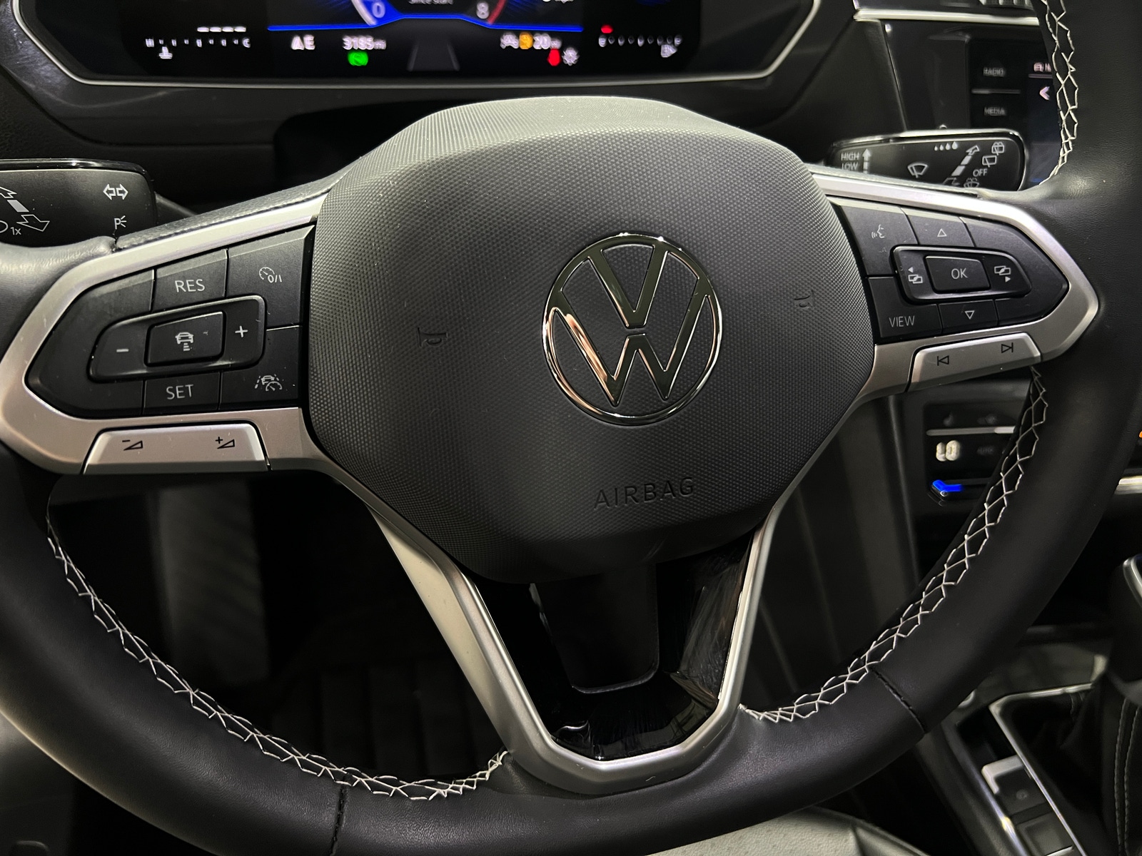 Thumbnail: 2024 Volkswagen Tiguan - 4