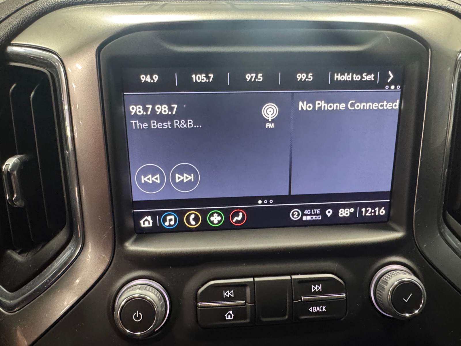 Thumbnail: 2021 Chevrolet Silverado 1500 - 4