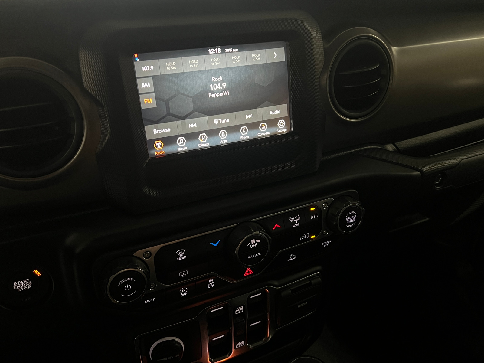 Thumbnail: 2023 Jeep Gladiator - 3