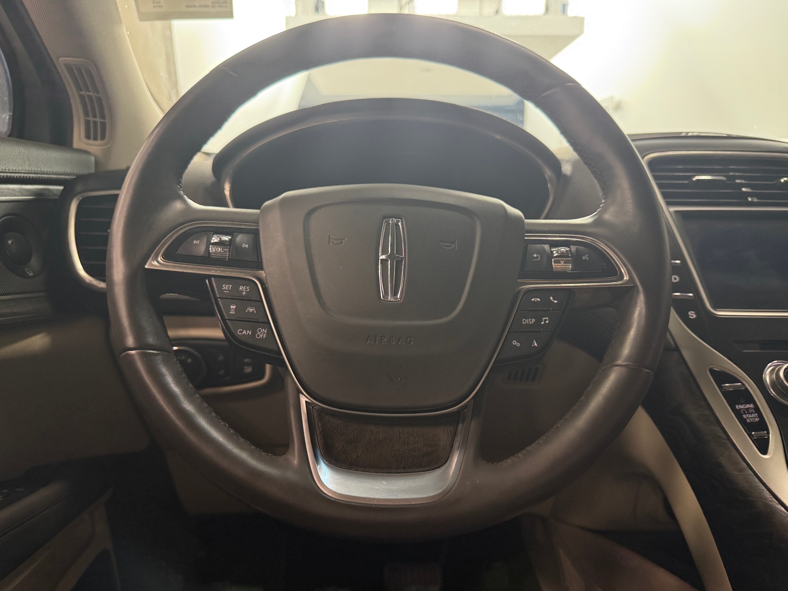 Thumbnail: 2019 Lincoln Nautilus - 4