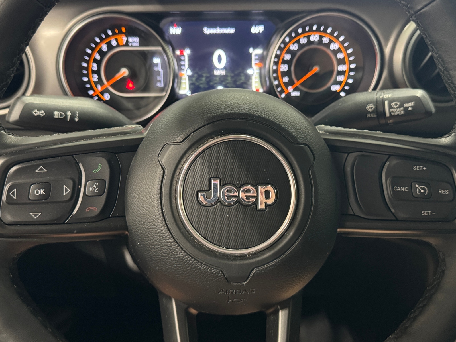 Thumbnail: 2021 Jeep Gladiator - 5
