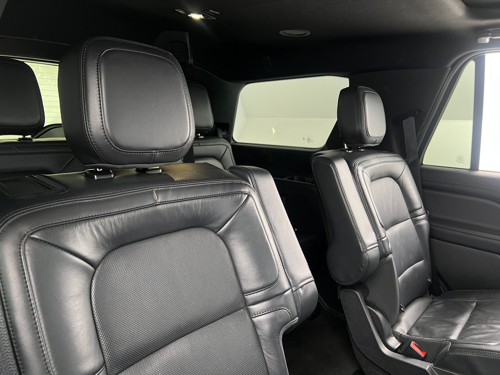 Thumbnail: 2022 Lincoln Navigator - 5