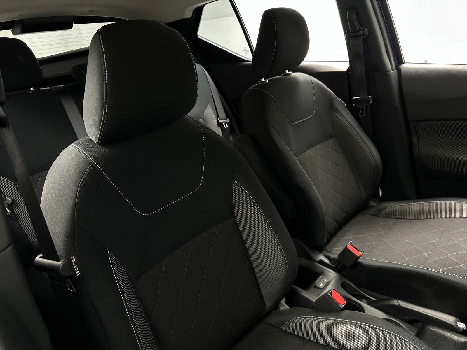 Thumbnail: 2018 Nissan Kicks - 2