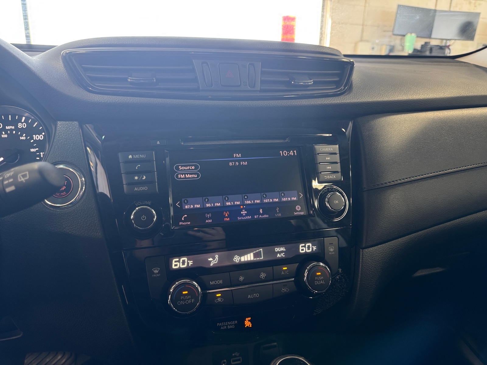 Thumbnail: 2018 Nissan Rogue - 4