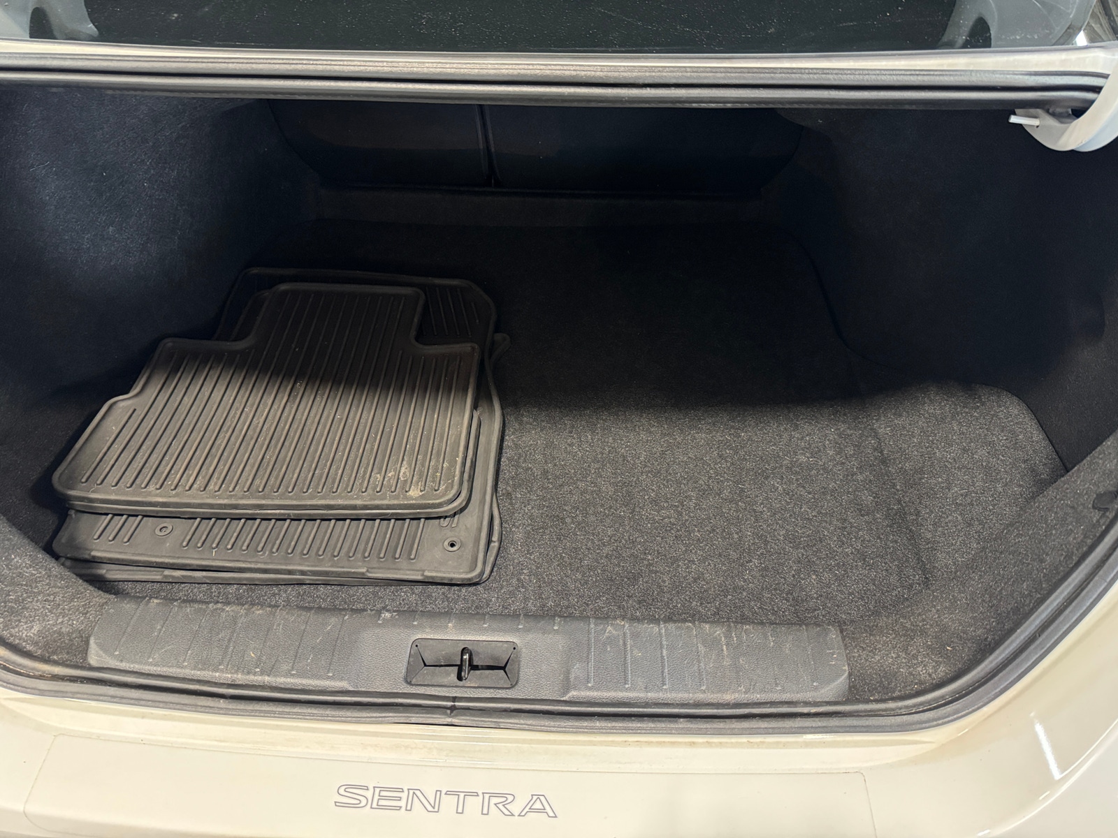 Thumbnail: 2023 Nissan Sentra - 7