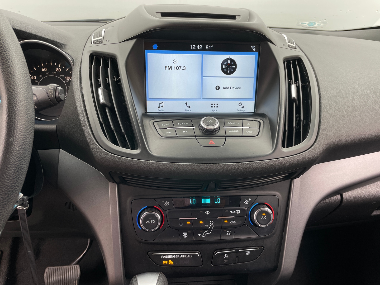Thumbnail: 2017 Ford Escape - 4