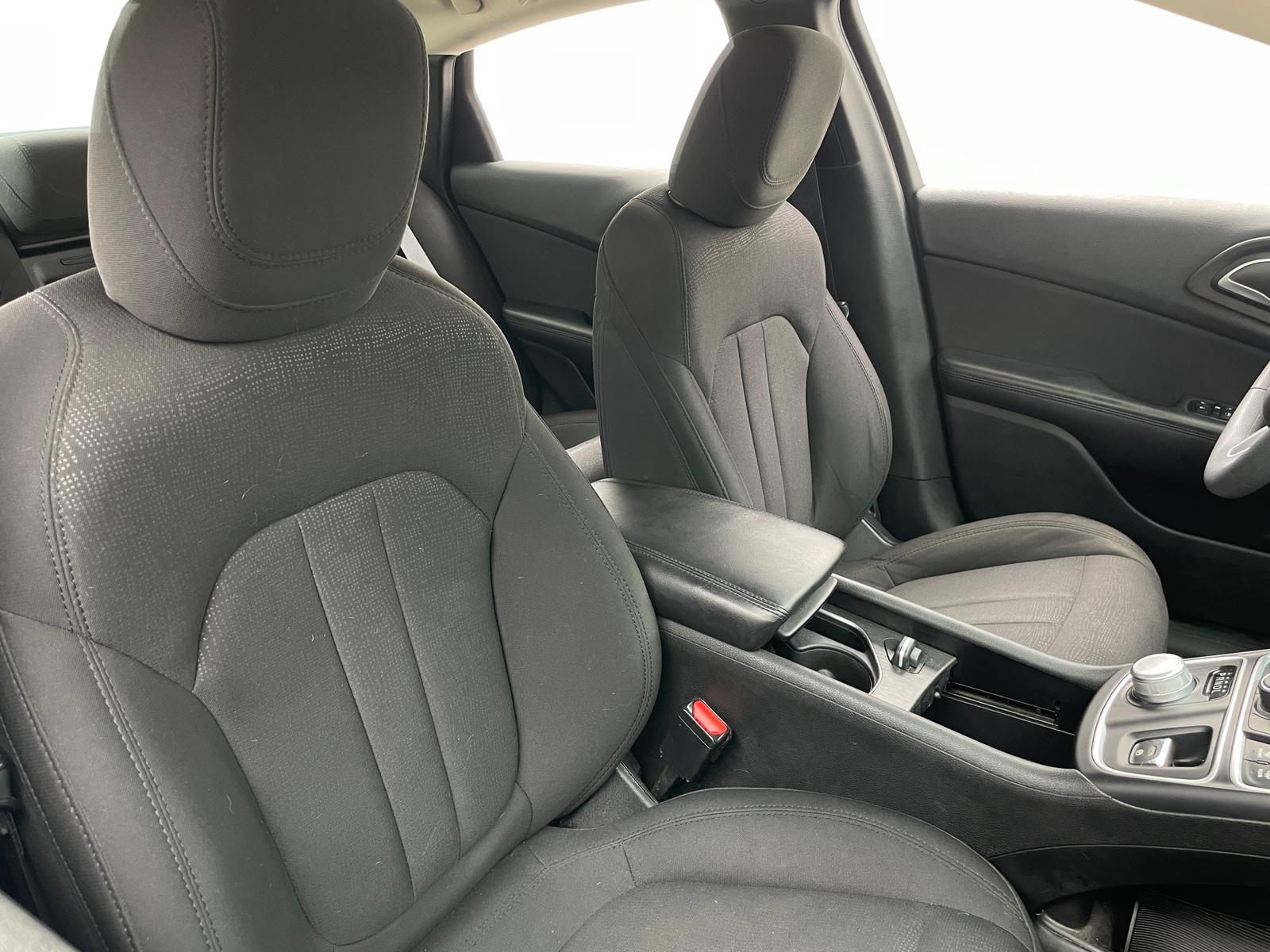 Thumbnail: 2015 Chrysler 200 - 2