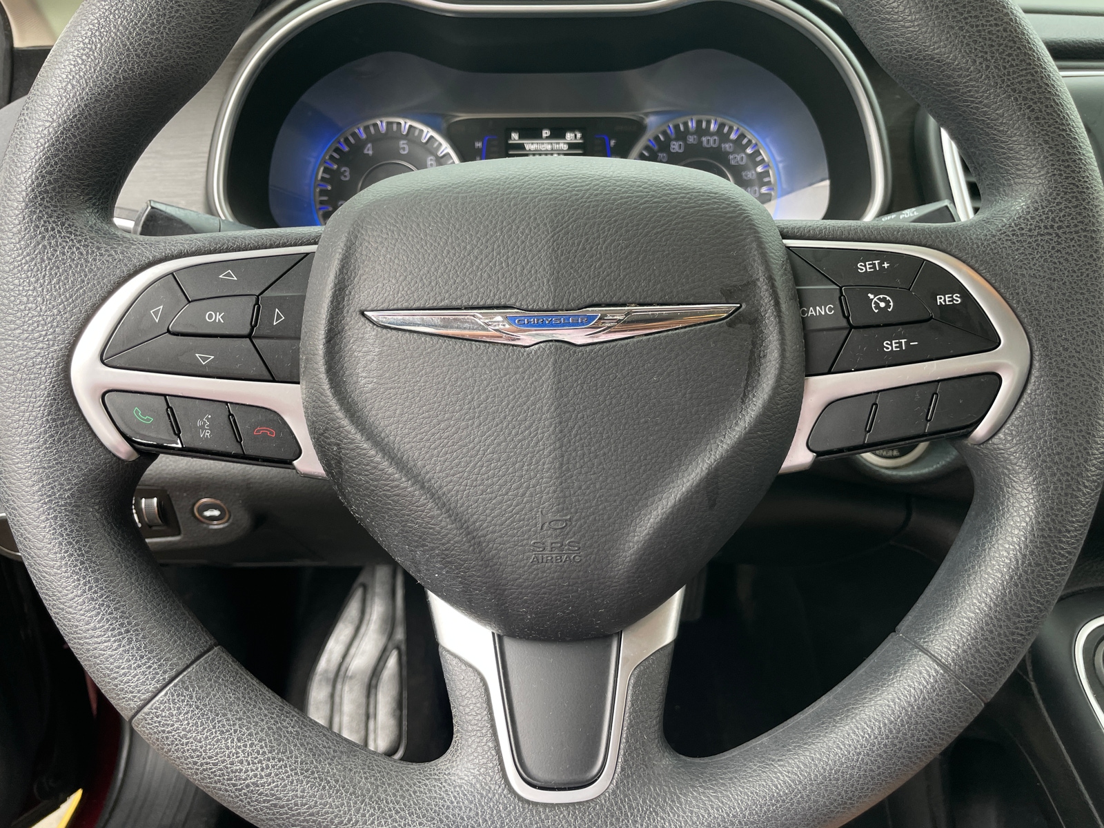 Thumbnail: 2015 Chrysler 200 - 5
