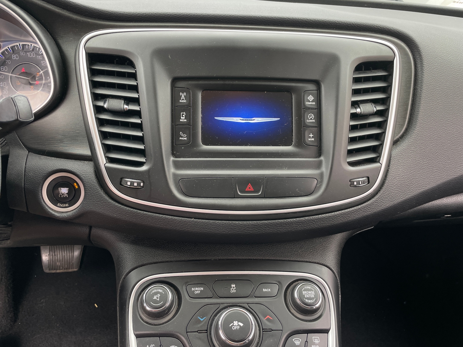 Thumbnail: 2015 Chrysler 200 - 4