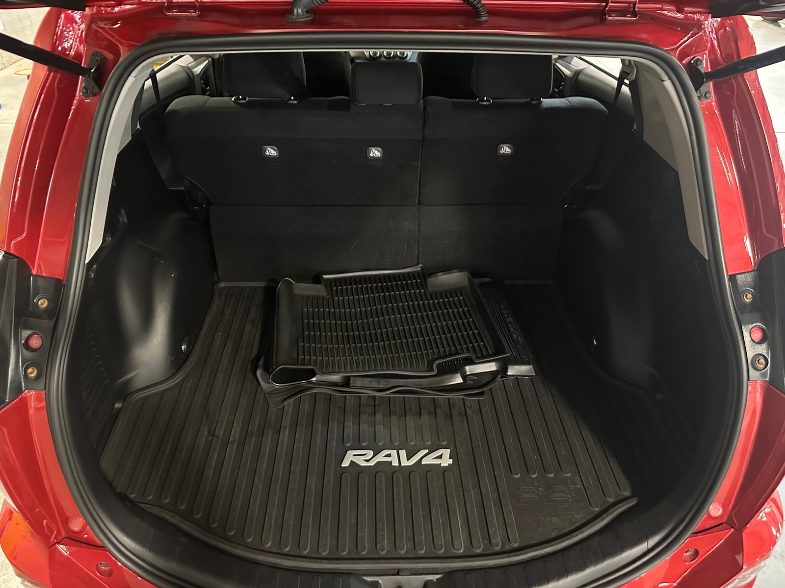 Thumbnail: 2016 Toyota RAV4 - 7