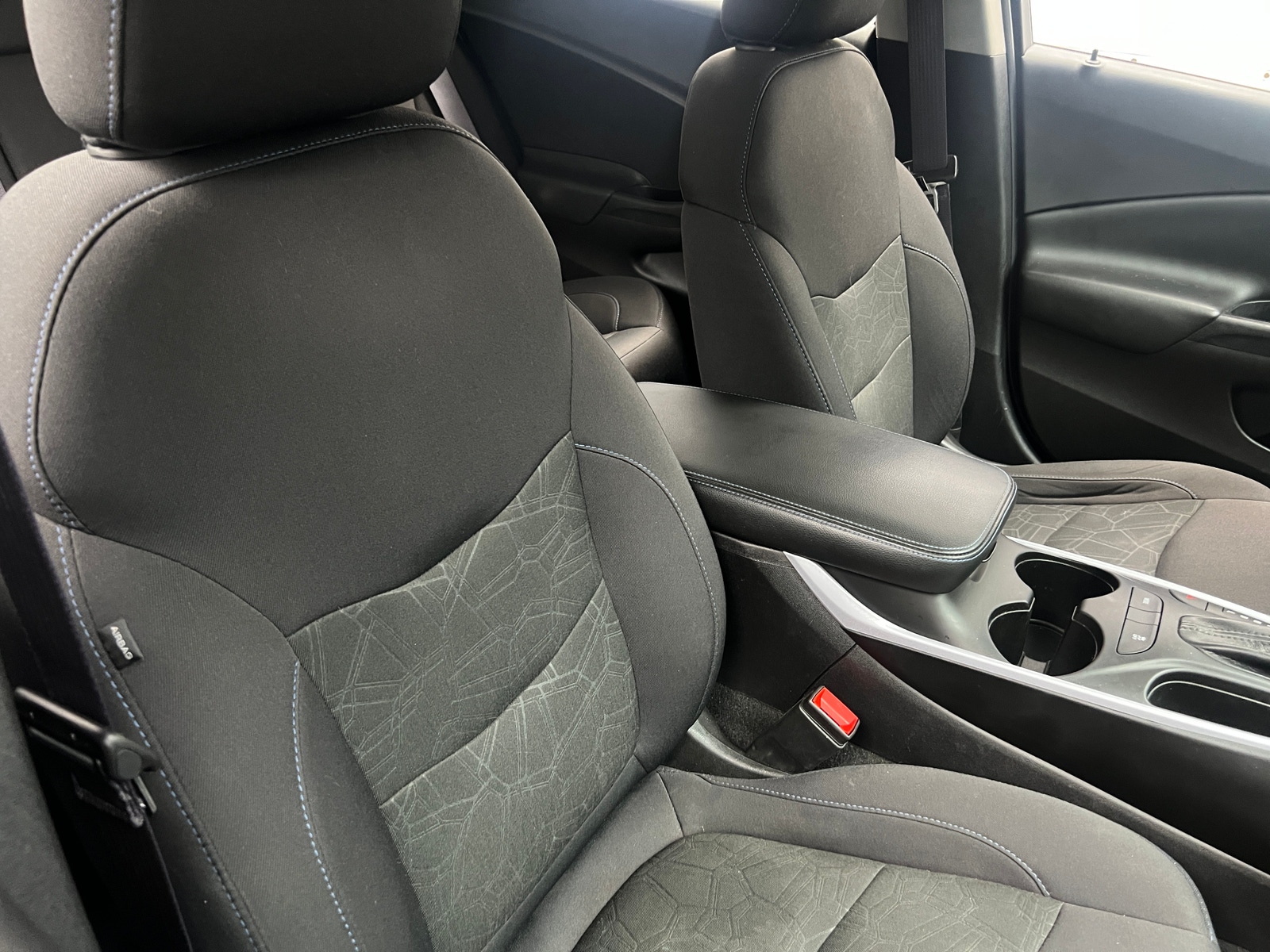 Thumbnail: 2017 Chevrolet Volt - 2