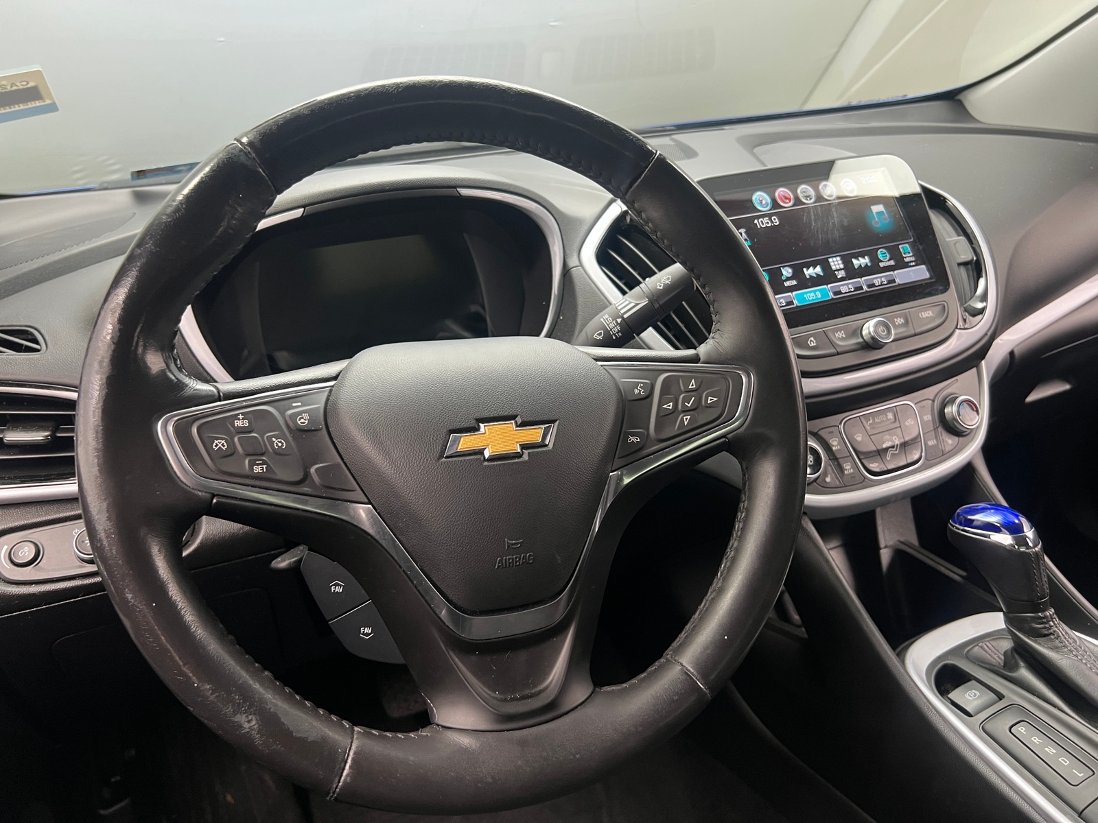 Thumbnail: 2017 Chevrolet Volt - 5
