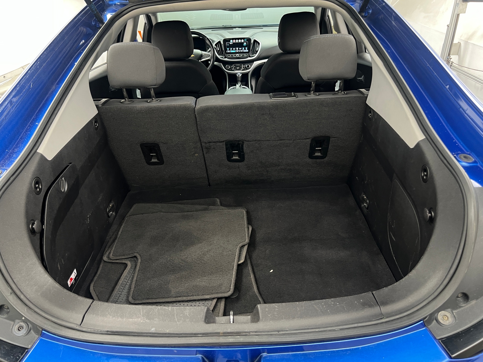 Thumbnail: 2017 Chevrolet Volt - 7