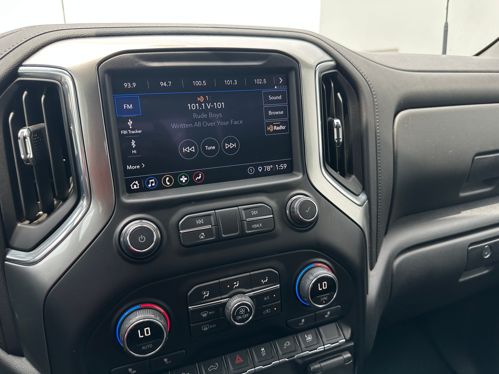 Thumbnail: 2020 Chevrolet Silverado 3500 - 3