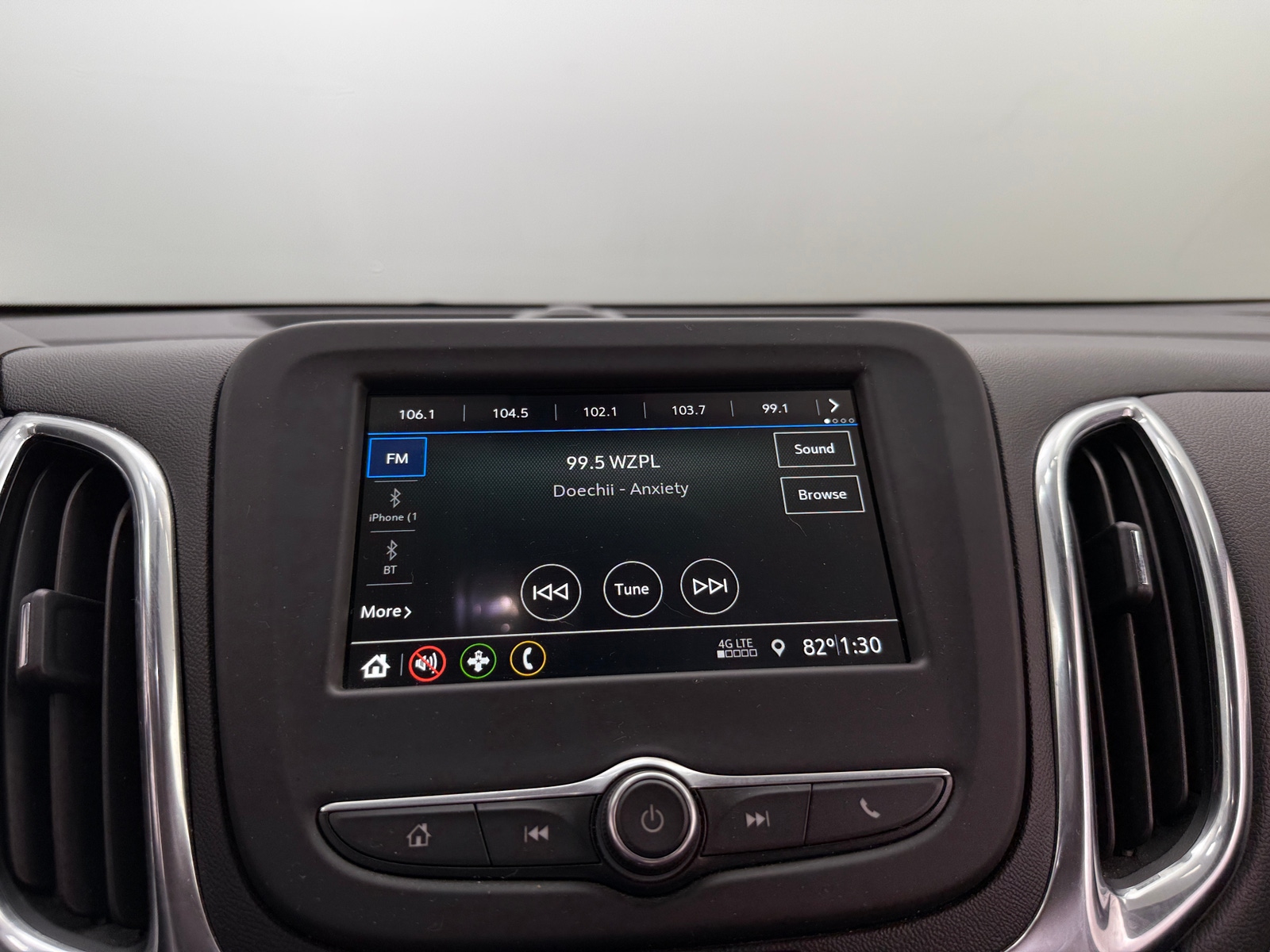 Thumbnail: 2019 Chevrolet Equinox - 4