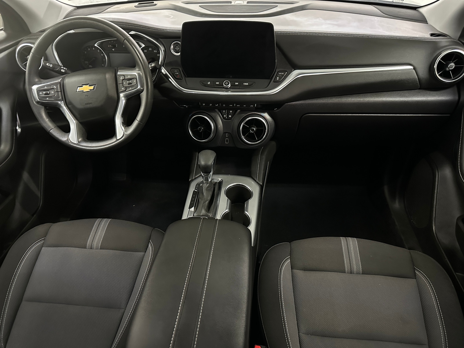 Thumbnail: 2023 Chevrolet Blazer - 3
