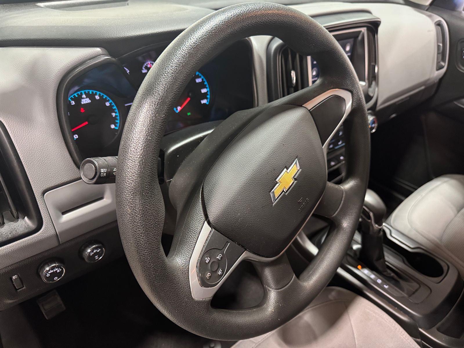 Thumbnail: 2022 Chevrolet Colorado - 3
