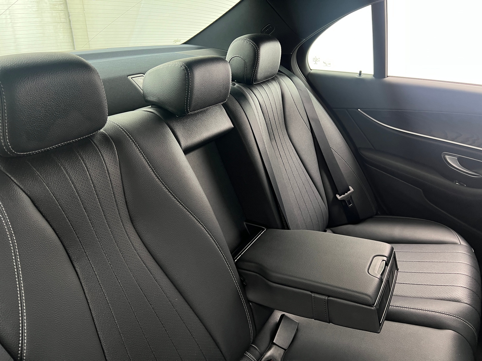 Thumbnail: 2022 Mercedes-Benz E-Class - 5