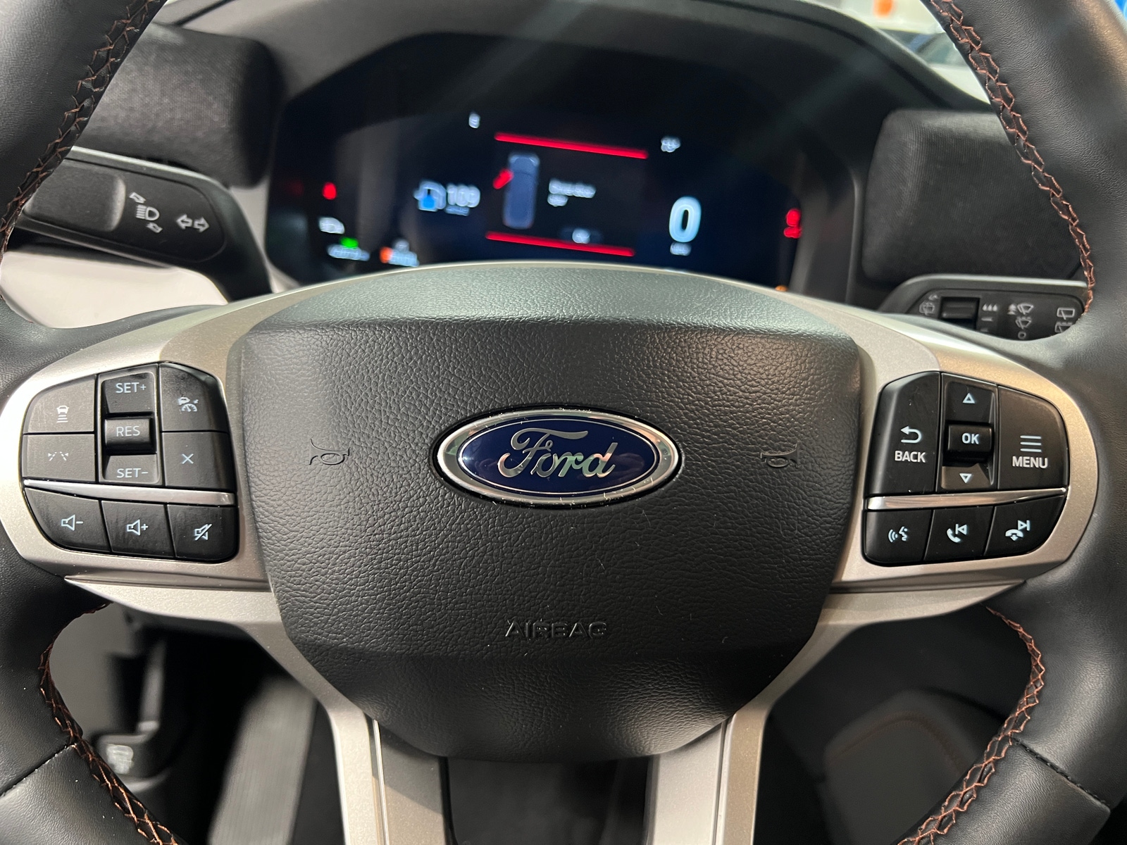 Thumbnail: 2025 Ford Explorer - 5