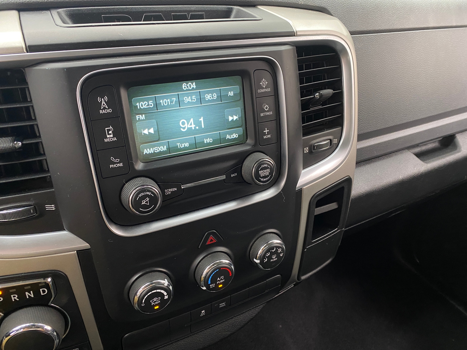 Thumbnail: 2020 RAM 1500 Classic - 4