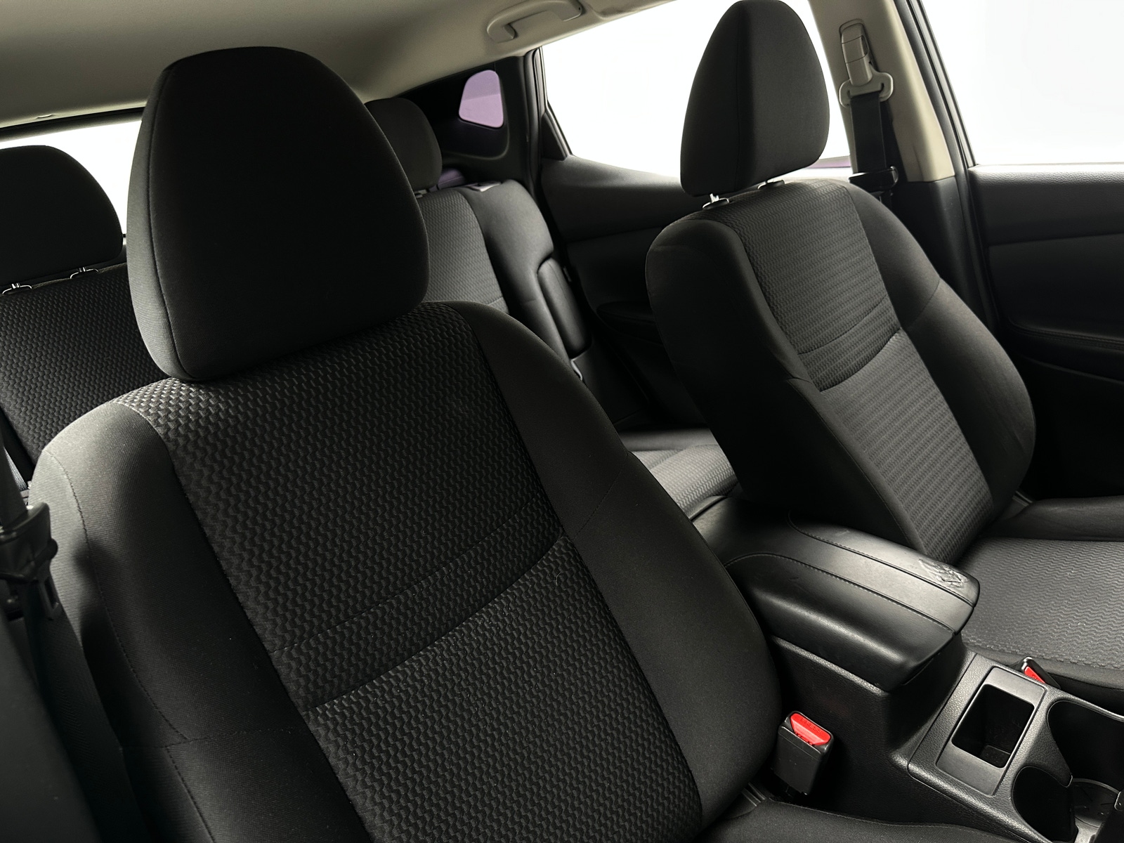 Thumbnail: 2020 Nissan Rogue Sport - 2