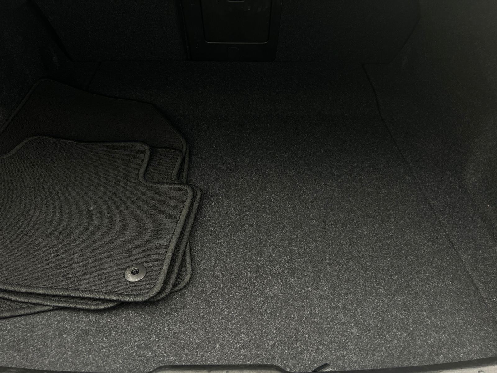 Thumbnail: 2025 Volvo S60 - 6