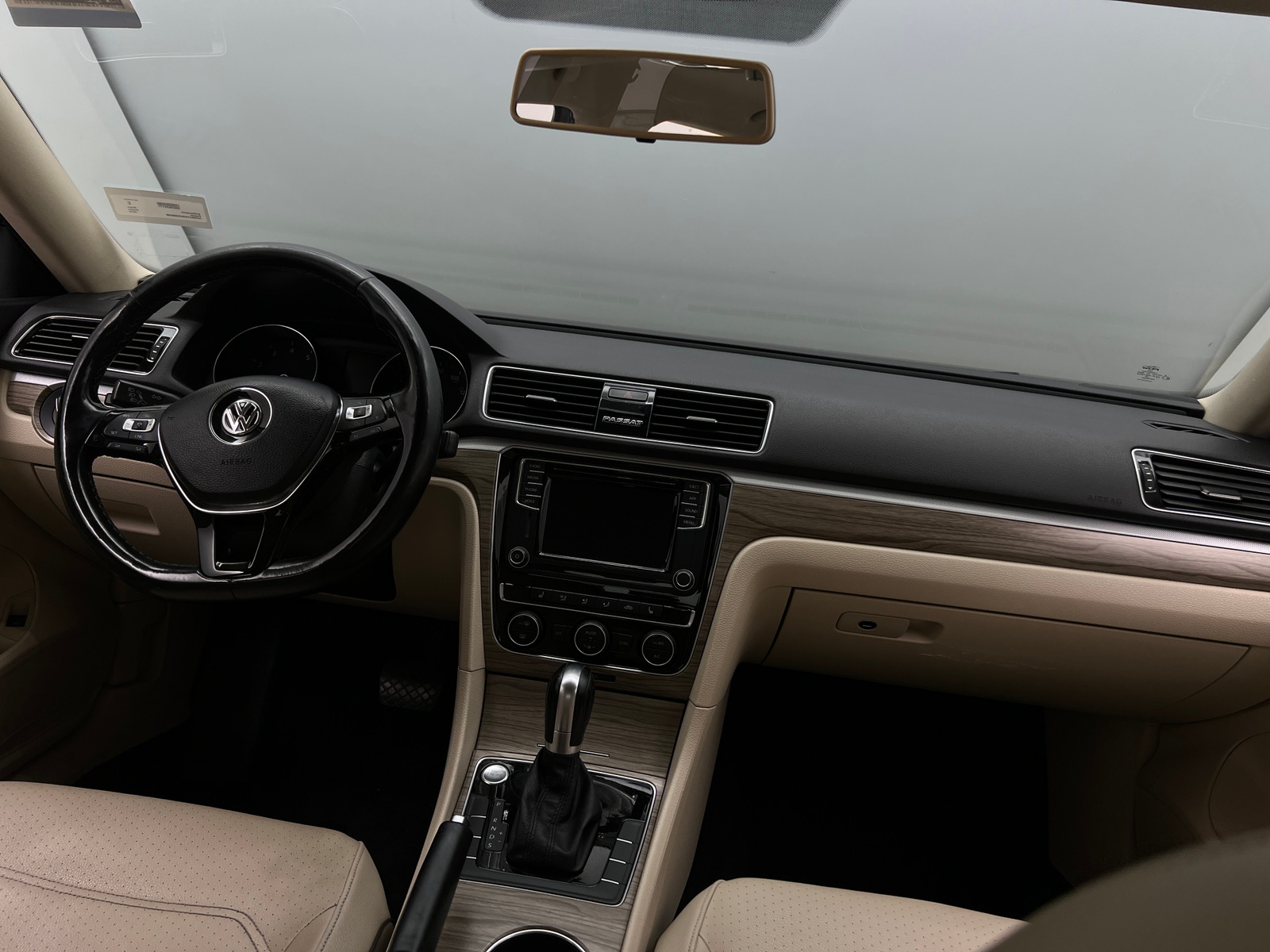 Thumbnail: 2018 Volkswagen Passat - 2