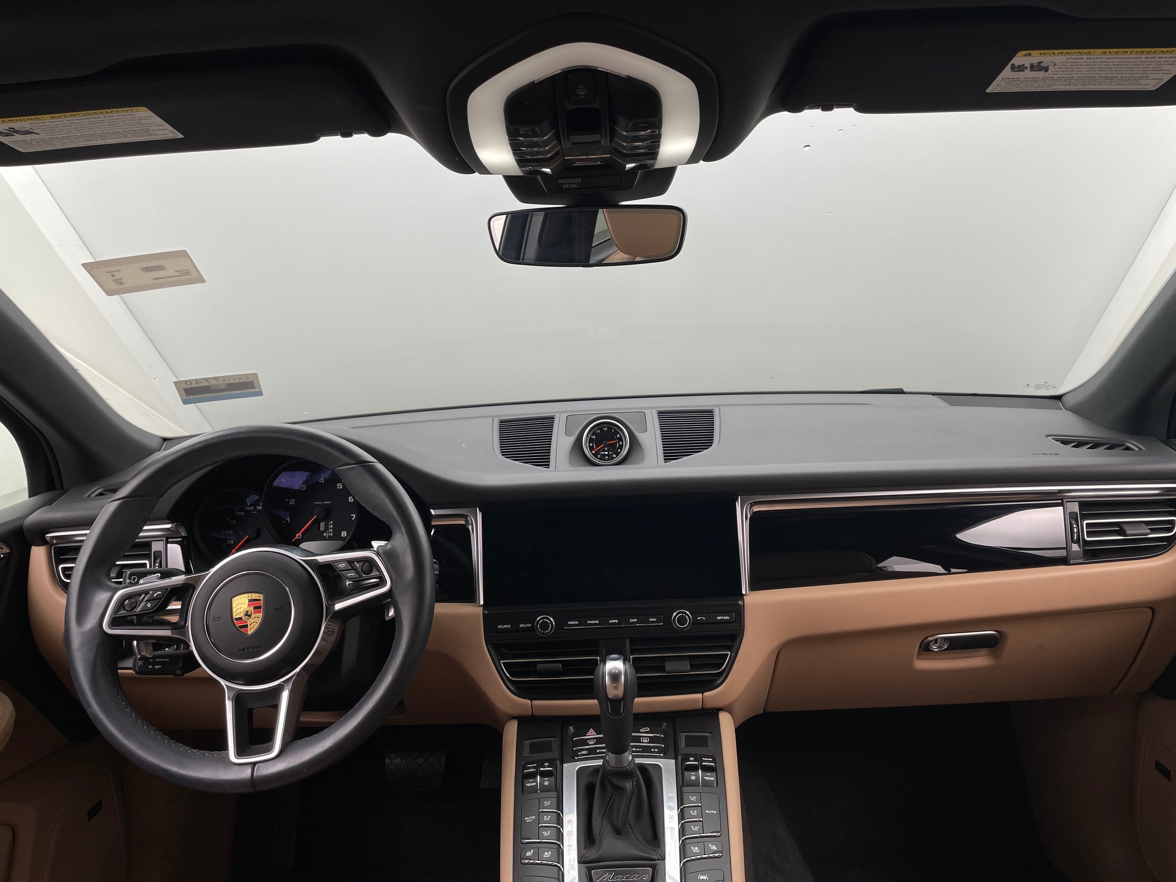 Thumbnail: 2021 Porsche Macan - 2