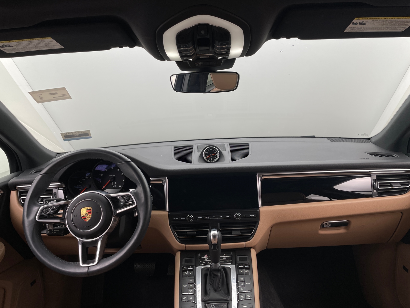 Thumbnail: 2021 Porsche Macan - 2