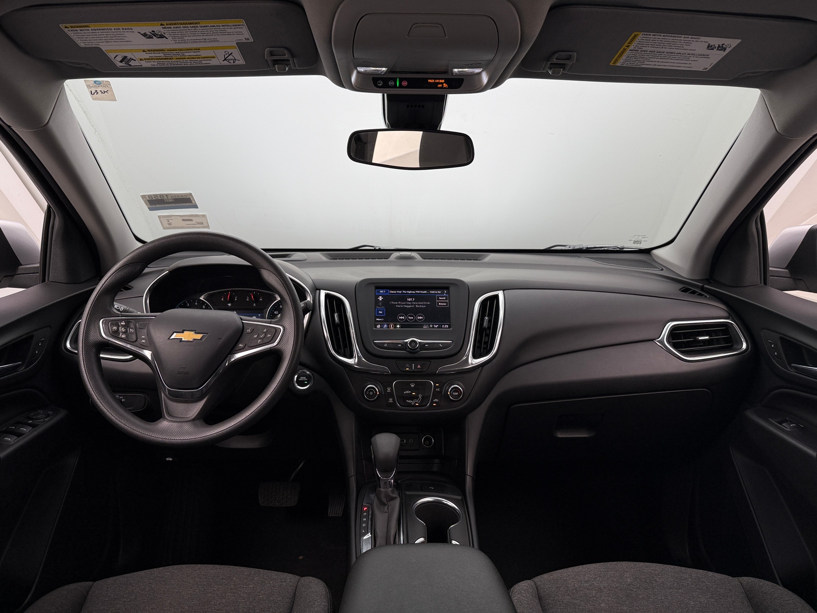 Thumbnail: 2022 Chevrolet Equinox - 3