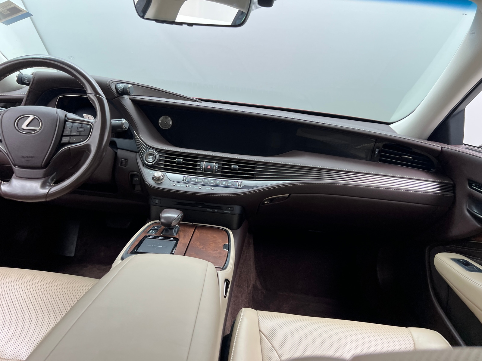 Thumbnail: 2019 Lexus LS - 3