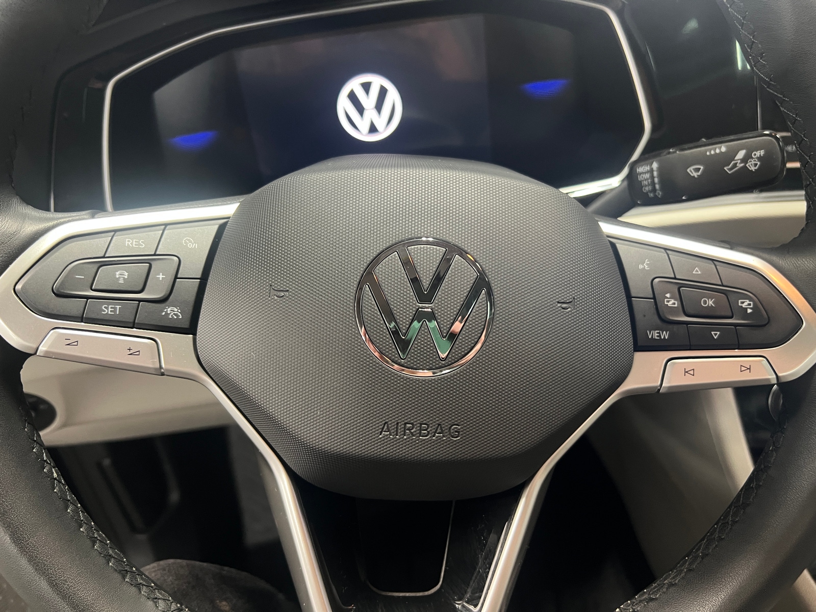 Thumbnail: 2024 Volkswagen Jetta - 4