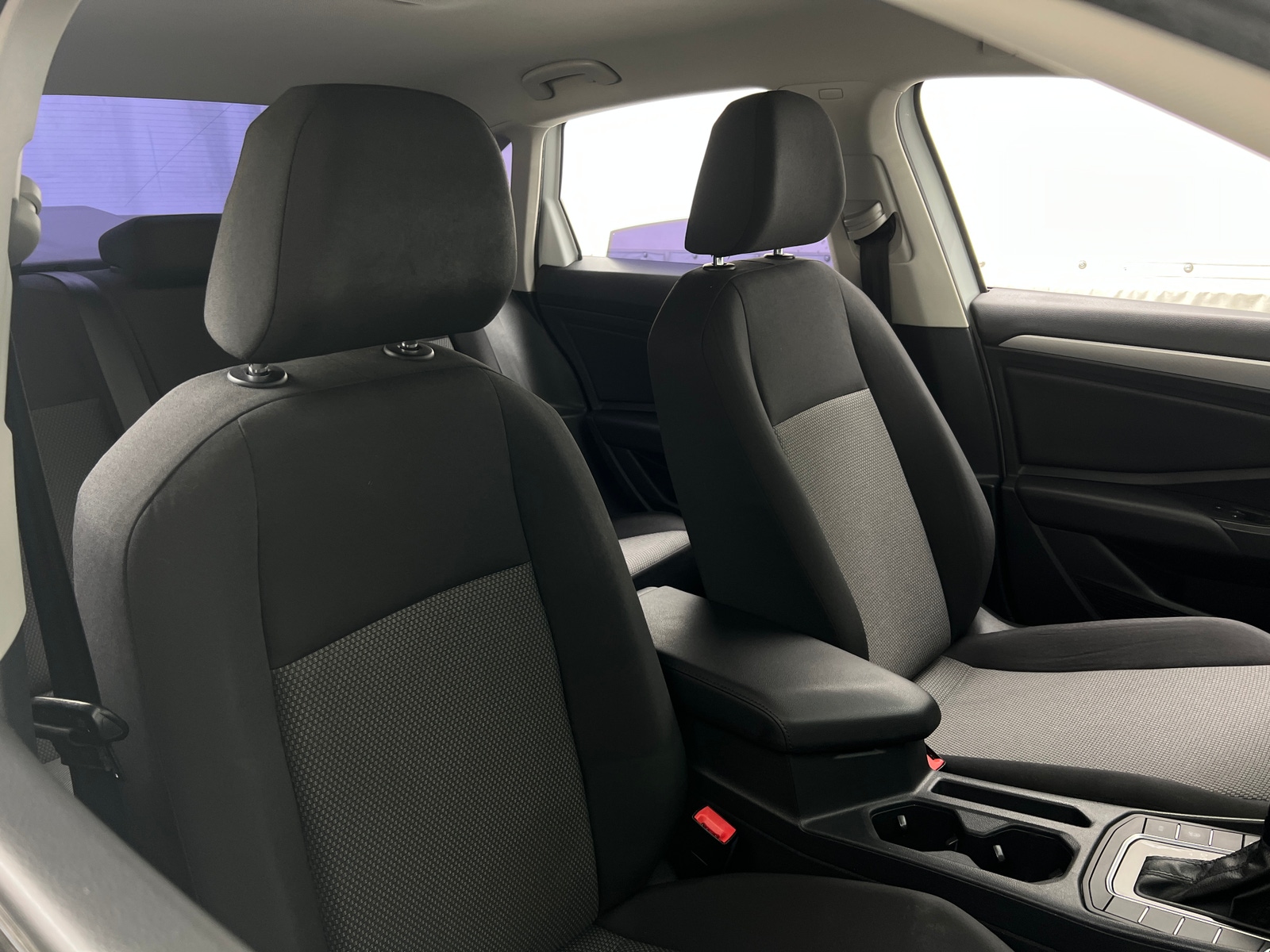 Thumbnail: 2019 Volkswagen Jetta - 2
