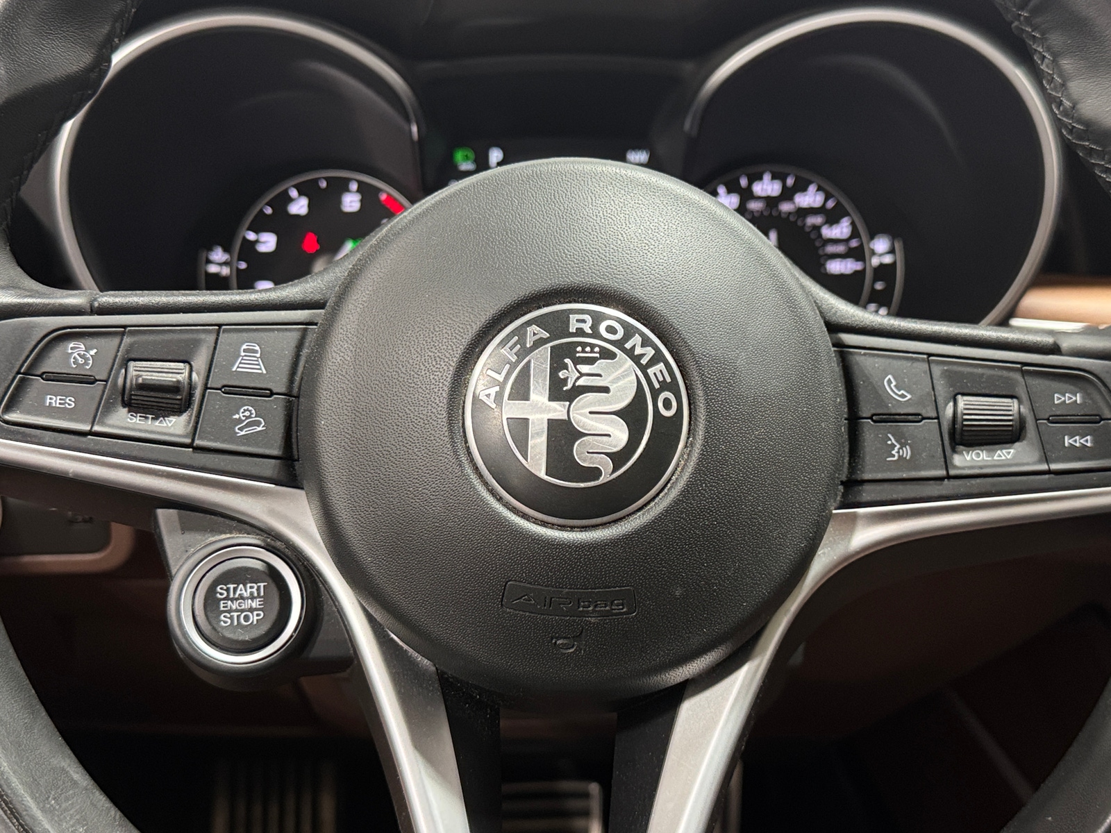 Thumbnail: 2019 Alfa Romeo Stelvio - 4
