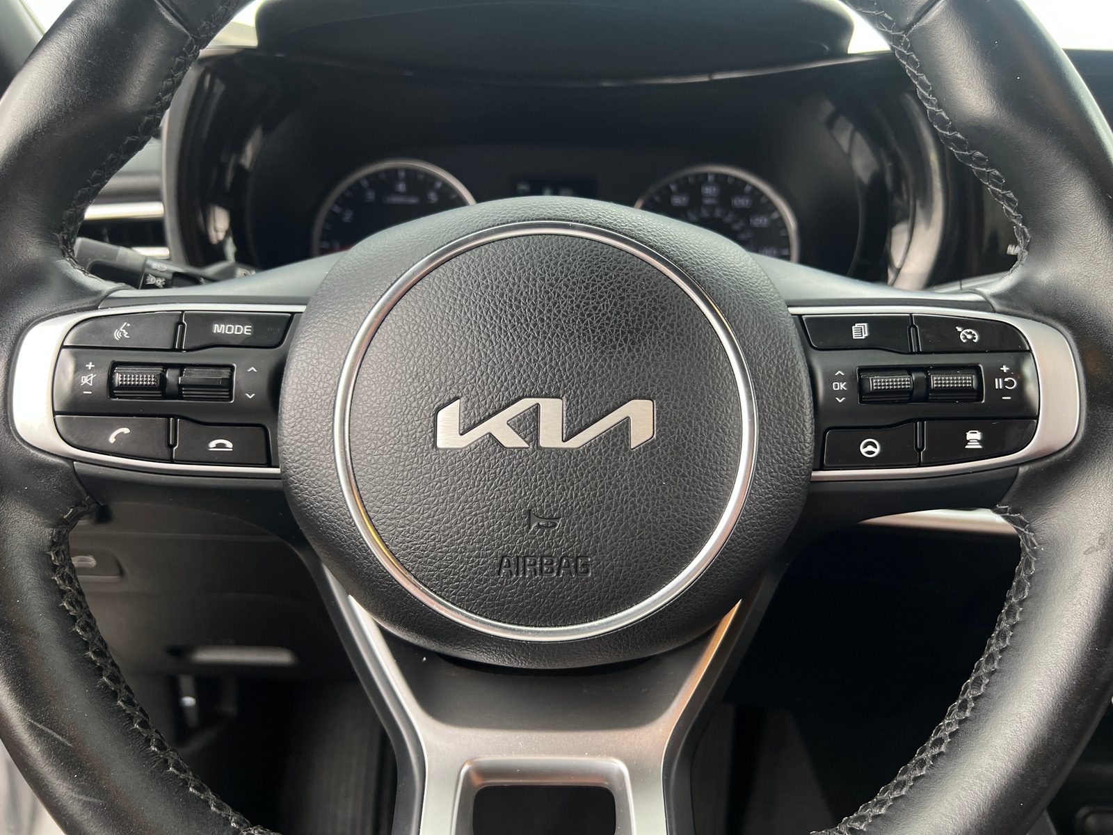 Thumbnail: 2023 Kia K5 - 4