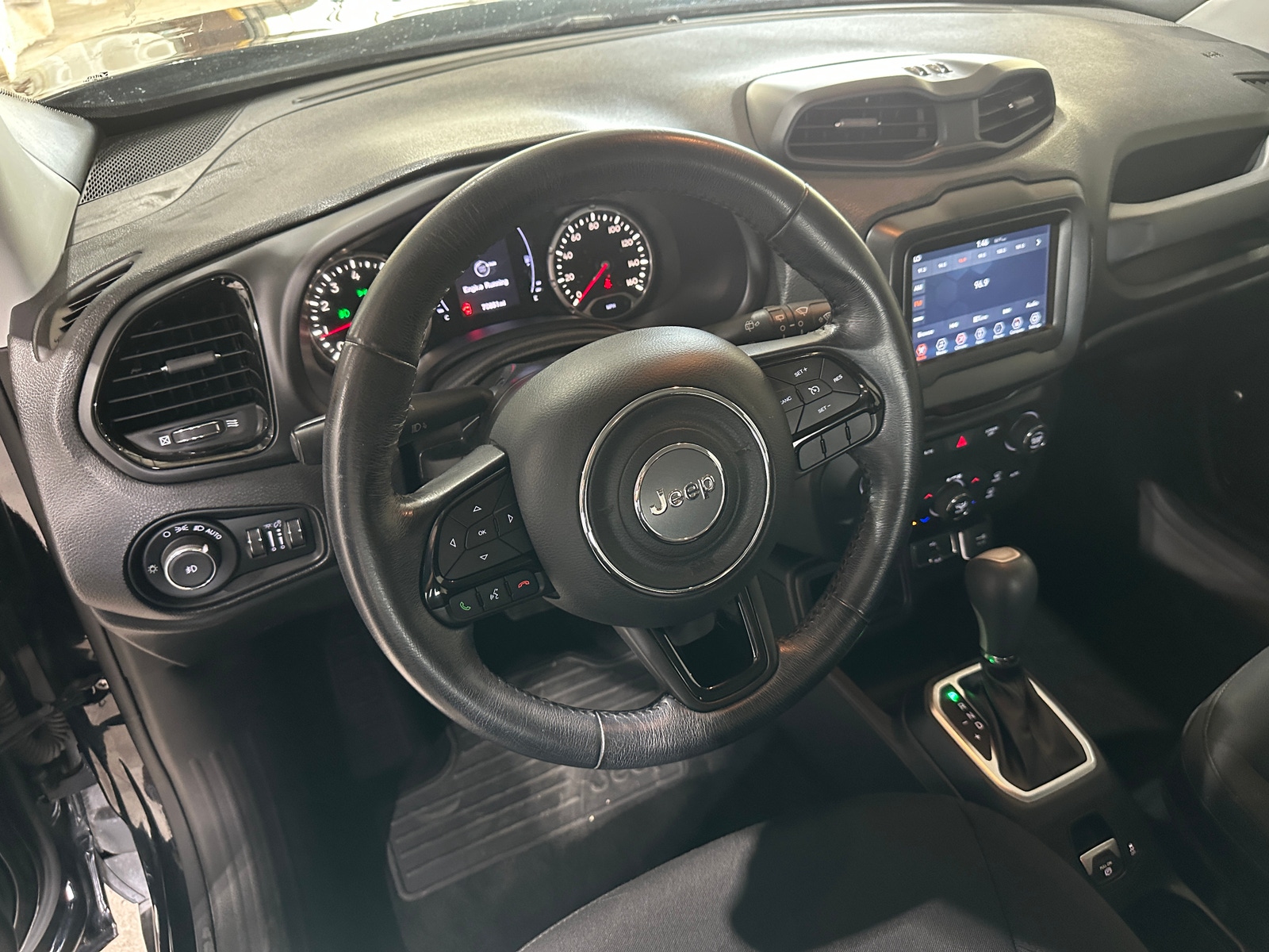Thumbnail: 2018 Jeep Renegade - 5