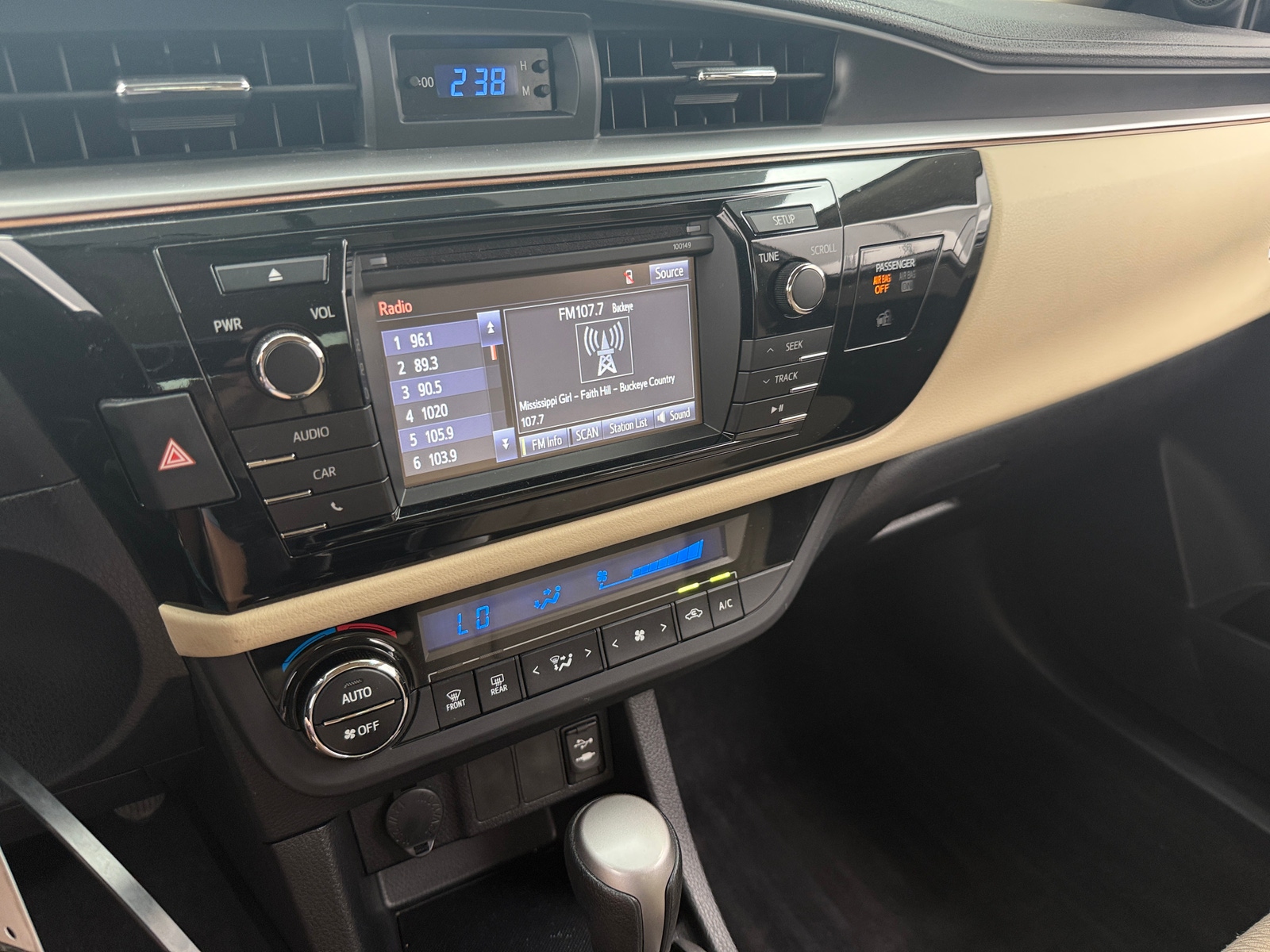 Thumbnail: 2014 Toyota Corolla - 4