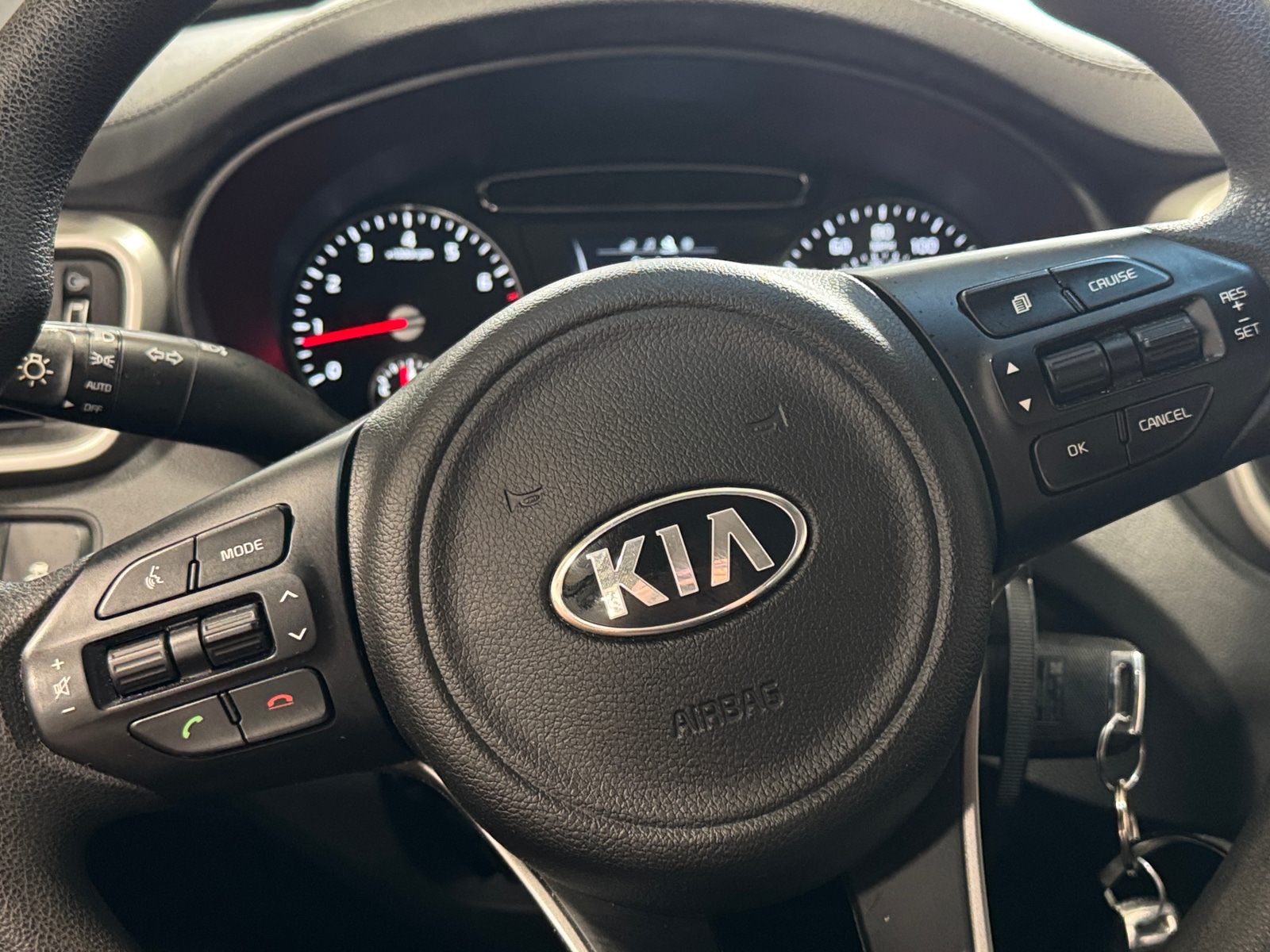 Thumbnail: 2017 Kia Sorento - 5
